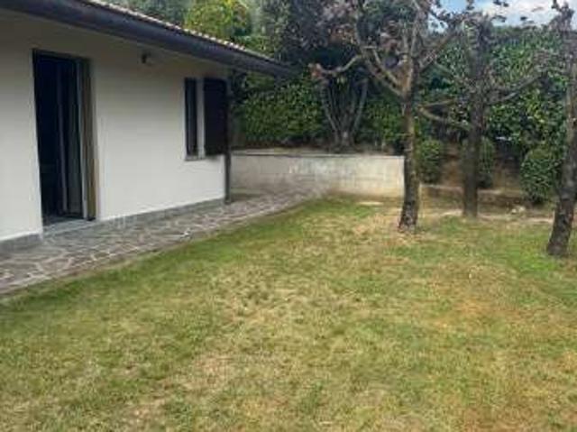 Bilocale arredato con piscina Sarnico