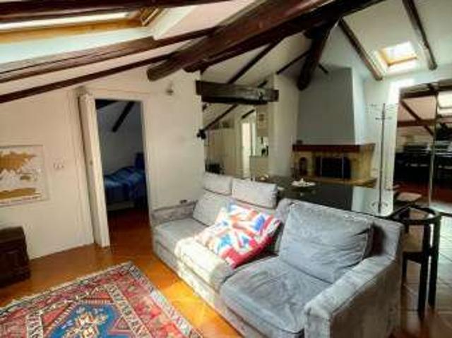 Bilocale arredato con terrazzo Colli