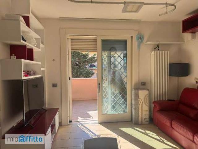 Bilocale arredato con terrazzo Campo di marte