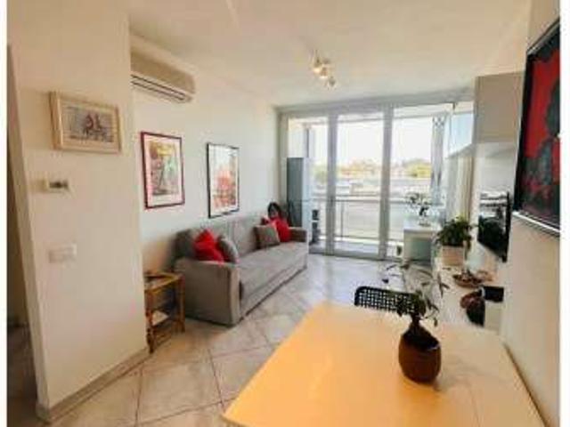Bilocale arredato con terrazzo Casellina