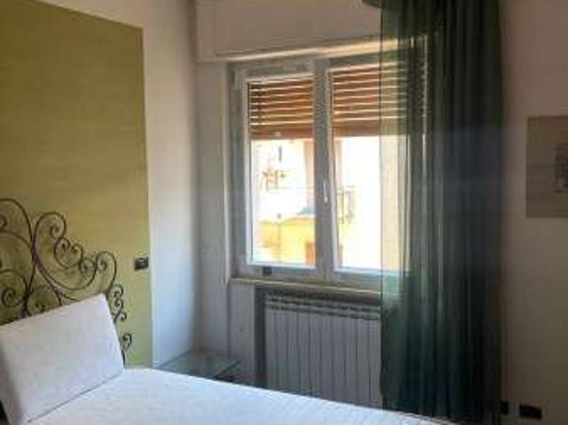 Bilocale arredato con terrazzo Caserta