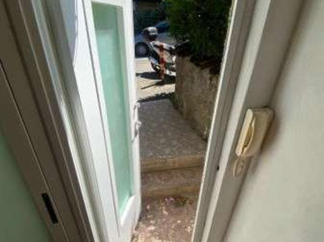 Bilocale arredato con terrazzo Cassia, tomba di nerone, roma