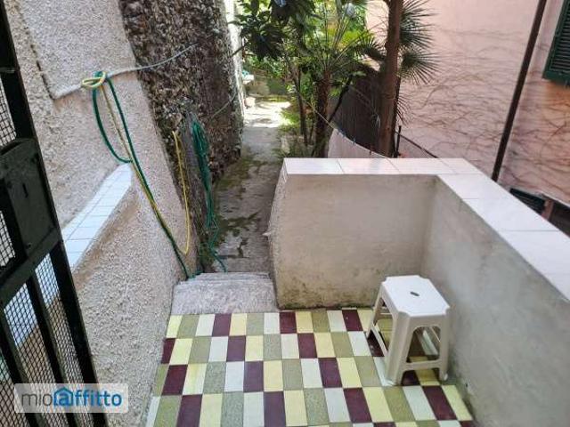 Bilocale arredato con terrazzo Castelletto