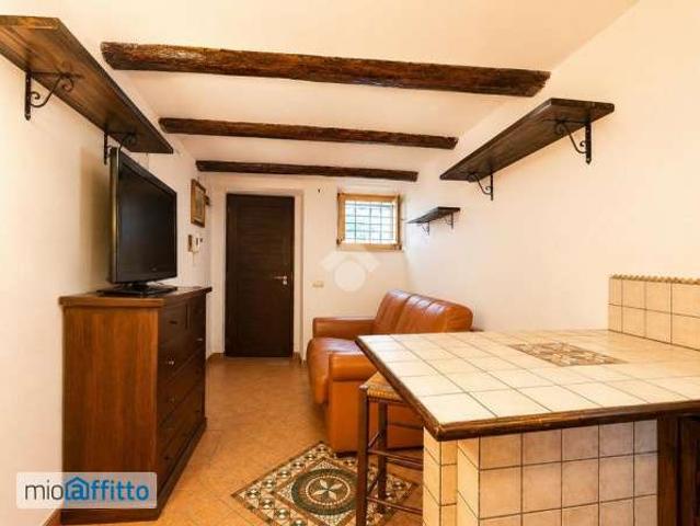 Bilocale arredato con terrazzo Centro centro storico
