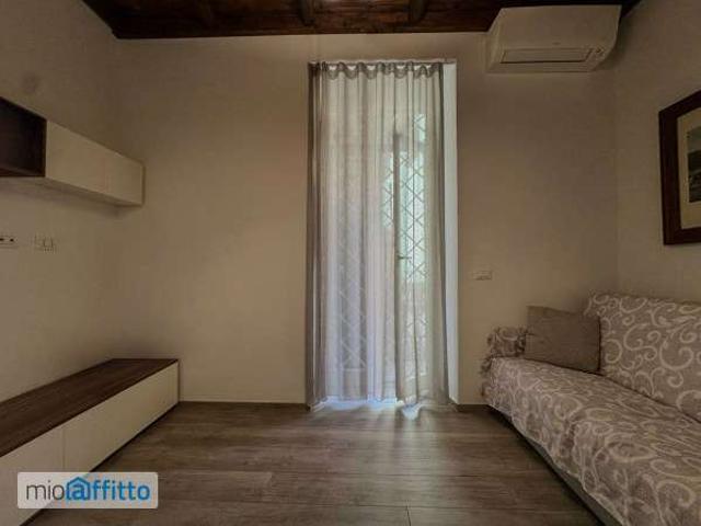 Bilocale arredato con terrazzo Centro storico