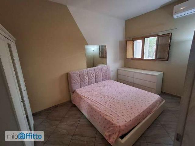 Bilocale arredato con terrazzo Centro