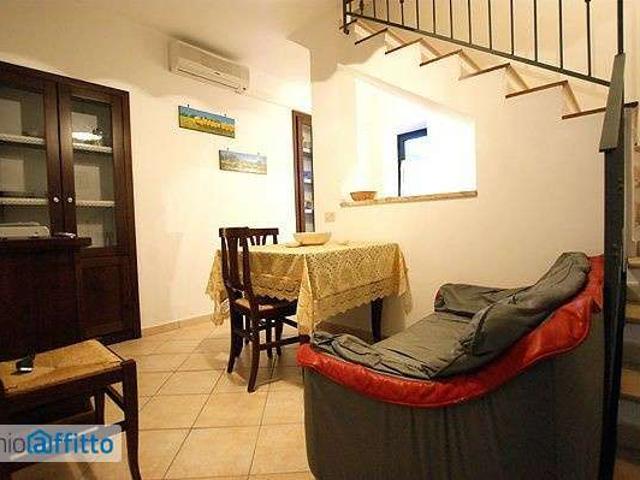 Bilocale arredato con terrazzo Centro