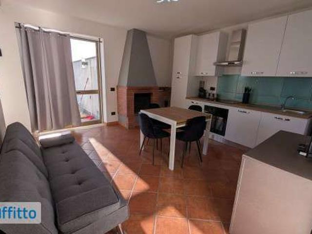 Bilocale arredato con terrazzo Centro