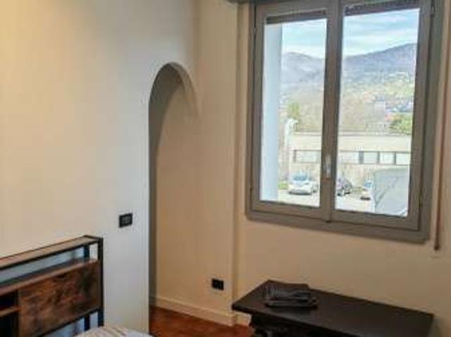 Bilocale arredato con terrazzo Centro