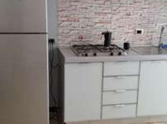 Bilocale arredato con terrazzo Centro