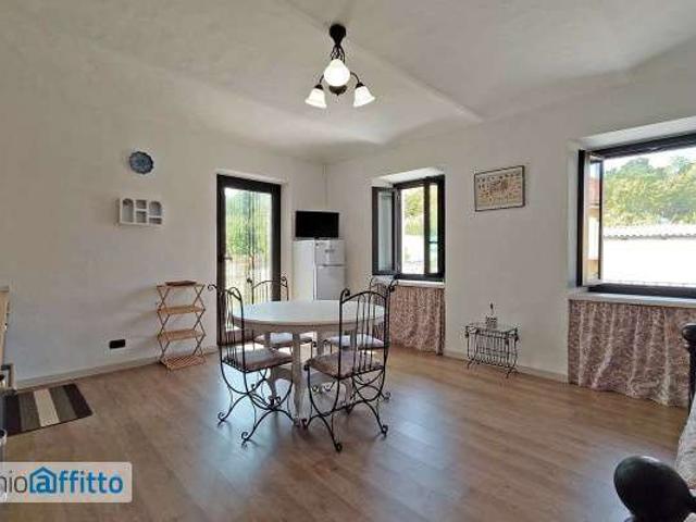 Bilocale arredato con terrazzo Centro