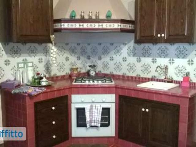 Bilocale arredato con terrazzo Centro