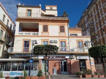 Bilocale arredato con terrazzo Centro