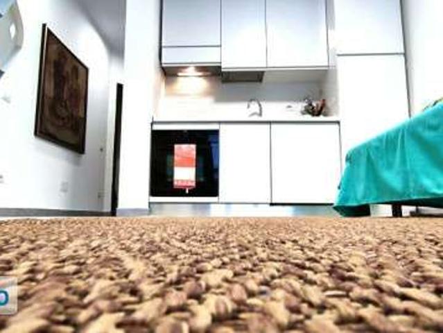 Bilocale arredato con terrazzo Centro