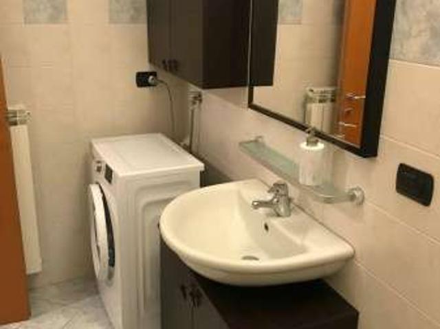 Bilocale arredato con terrazzo Centro