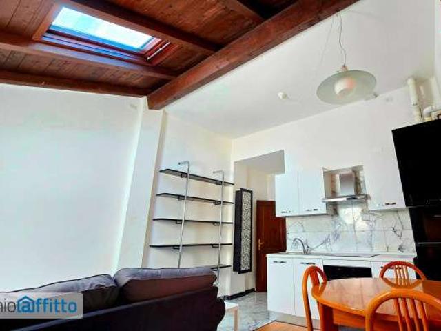 Bilocale arredato con terrazzo Centro