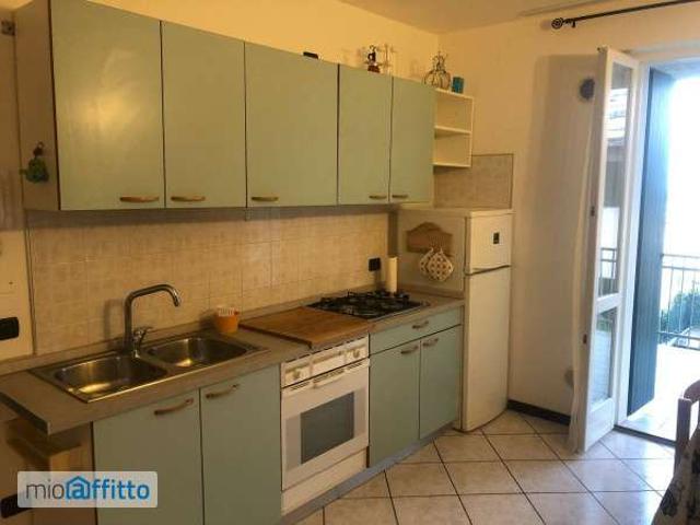 Bilocale arredato con terrazzo Centro