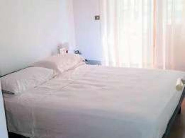 Bilocale arredato con terrazzo Centro