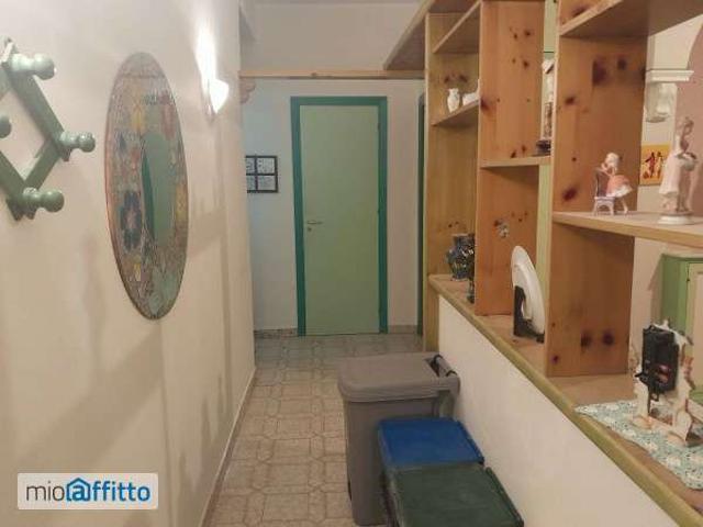 Bilocale arredato con terrazzo Centro