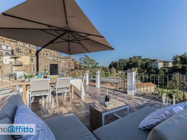 Bilocale arredato con terrazzo Centro