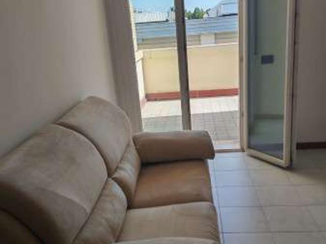 Bilocale arredato con terrazzo Centro