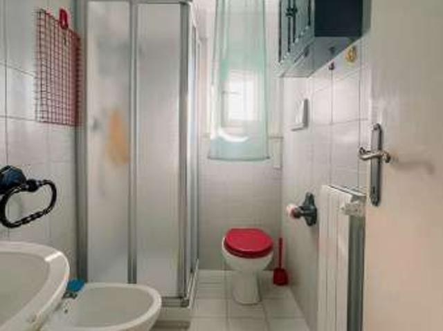 Bilocale arredato con terrazzo Centro