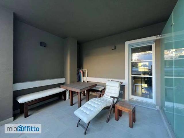 Bilocale arredato con terrazzo Centro