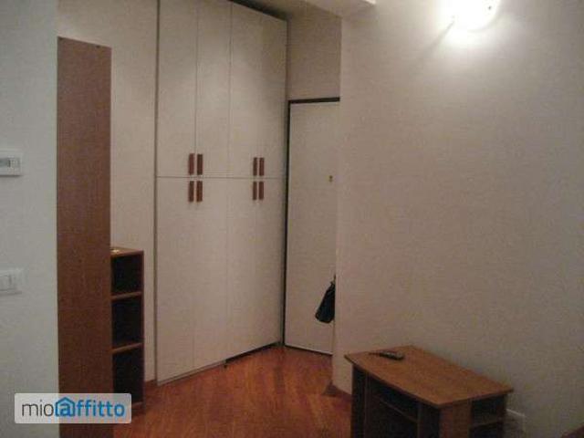 Bilocale arredato con terrazzo Centro