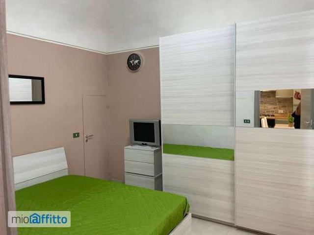 Bilocale arredato con terrazzo Centro