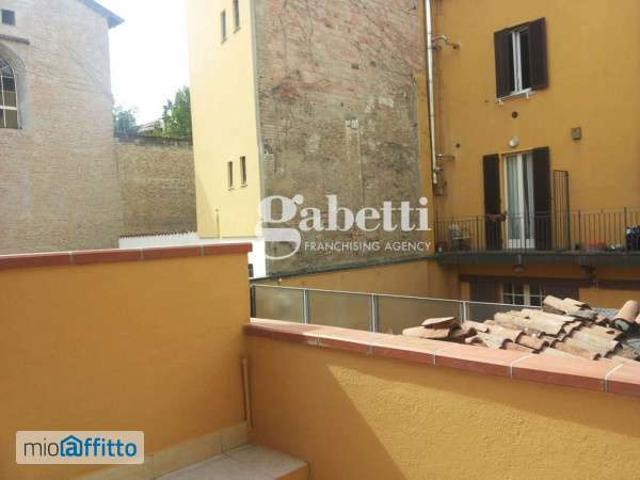 Bilocale arredato con terrazzo Centro