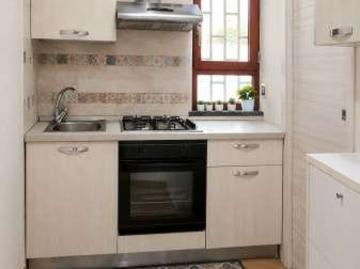 Bilocale arredato con terrazzo Centro