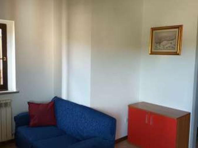 Bilocale arredato con terrazzo Centro
