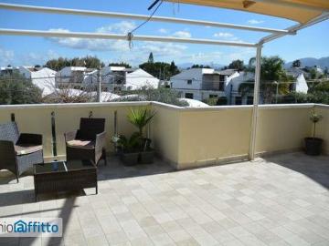 Bilocale arredato con terrazzo Centro