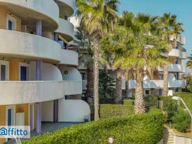Bilocale arredato con terrazzo Centro
