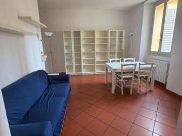 Bilocale arredato con terrazzo Centro