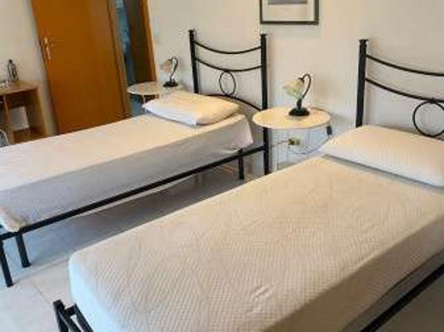 Bilocale arredato con terrazzo Centro