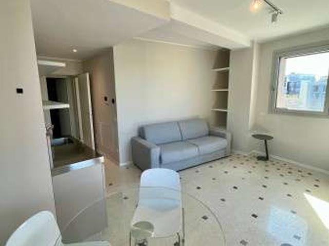 Bilocale arredato con terrazzo Certosa, quarto oggiaro, villa pizzone
