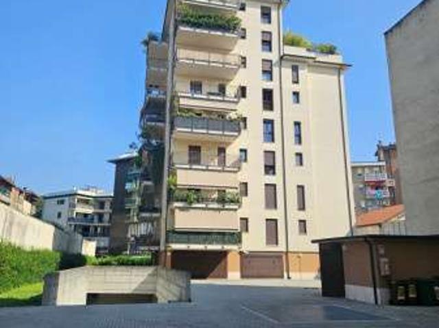 Bilocale arredato con terrazzo Certosa, quarto oggiaro, villa pizzone