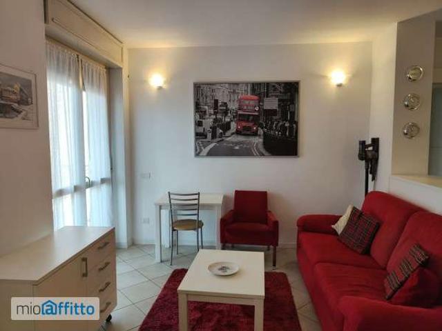 Bilocale arredato con terrazzo Certosa, quarto oggiaro, villa pizzone