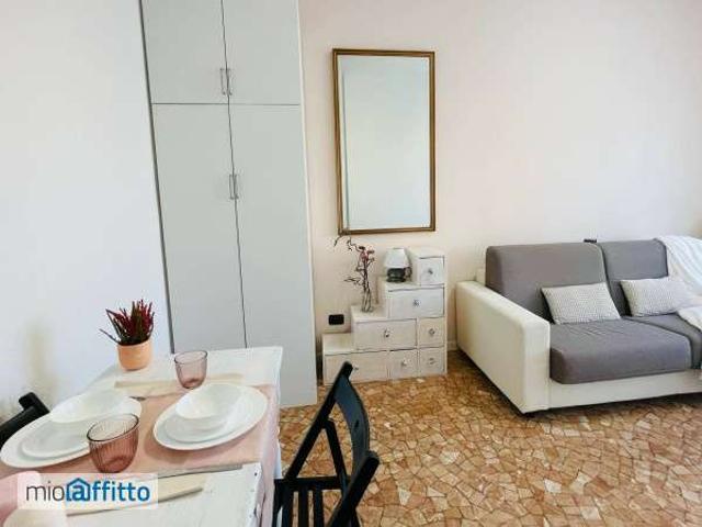 Bilocale arredato con terrazzo Città studi, lambrate, udine, loreto