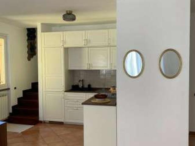 Bilocale arredato con terrazzo Ameglia