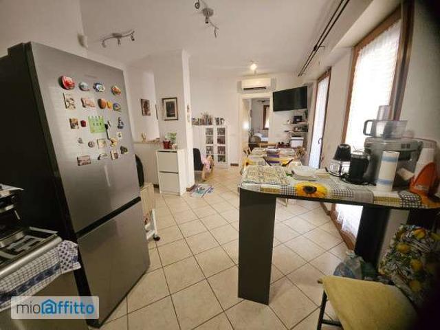 Bilocale arredato con terrazzo Acilia, vitinia, ostia antica, malafede, dragona delle borgate