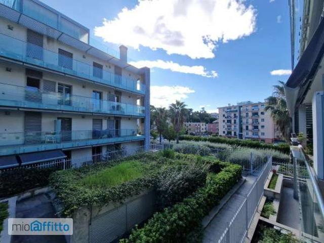 Bilocale arredato con terrazzo Albaro