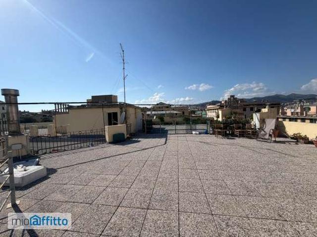 Bilocale arredato con terrazzo Albaro