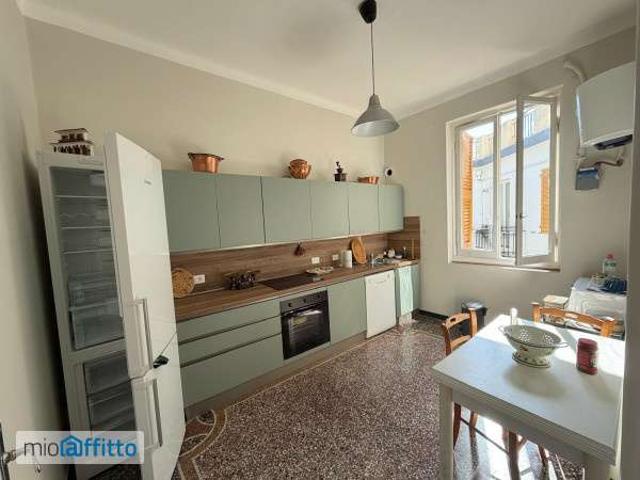 Bilocale arredato con terrazzo Albaro