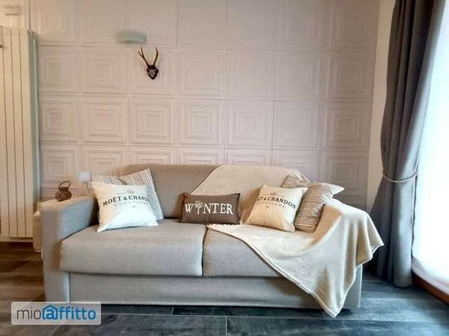 Bilocale arredato con terrazzo Aprica