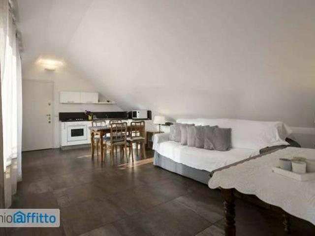 Bilocale arredato con terrazzo Bocconi, c.so italia, ticinese