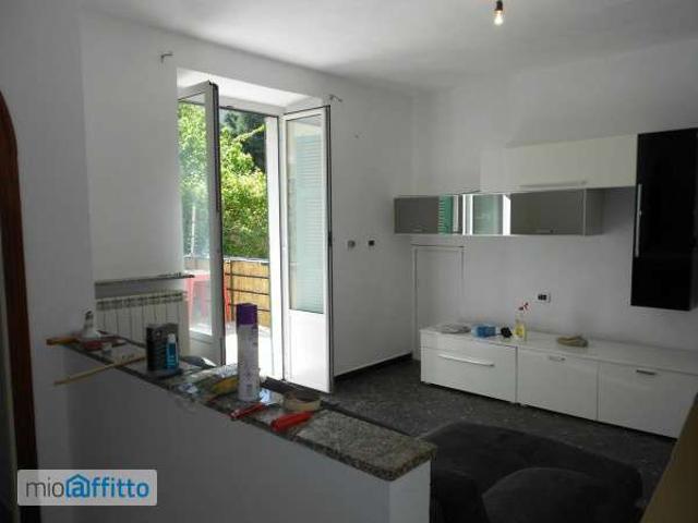 Bilocale arredato con terrazzo Bolzaneto