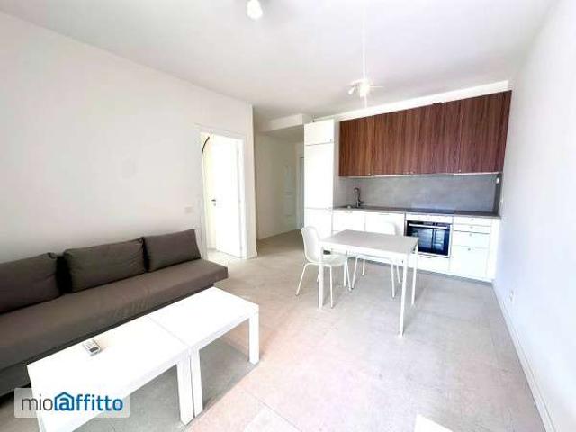 Bilocale arredato con terrazzo Eur, laurentino, checchignola, montagnola, fonte meravigliosa