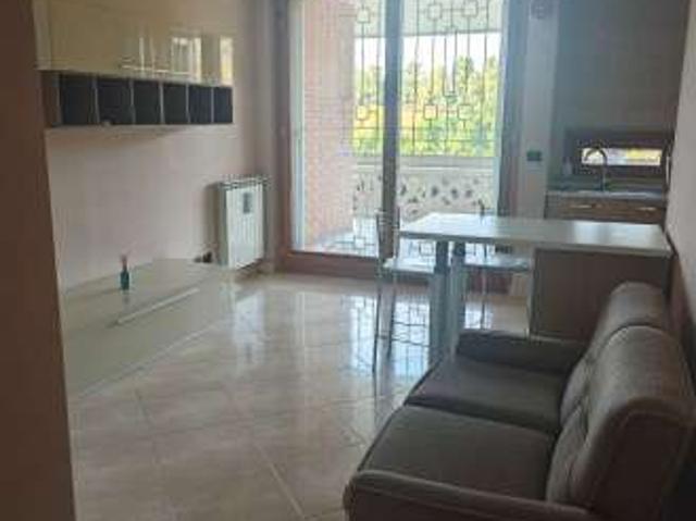 Bilocale arredato con terrazzo Eur, laurentino, checchignola, montagnola, fonte meravigliosa